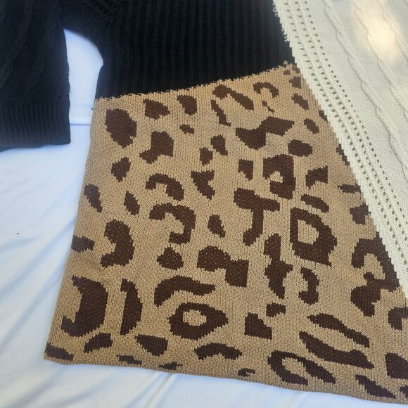 Davi and Dani cold shoulder leopard mixed print sweater Womens LARGE - Picture 3 of 12